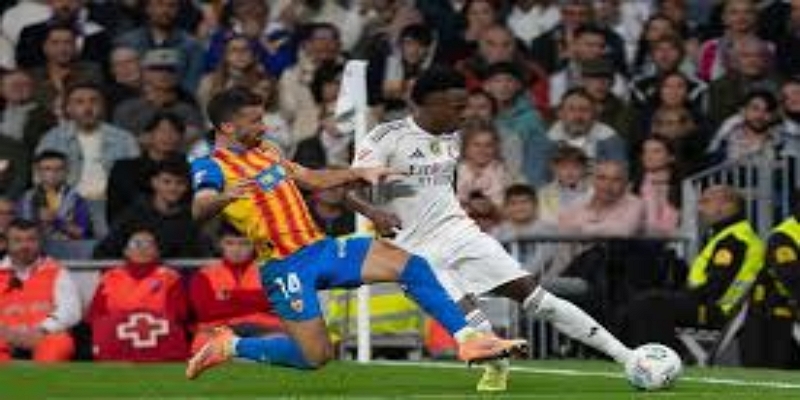 足球暴力的深层危机与解决方案—乐鱼体育深度解读-乐鱼体育